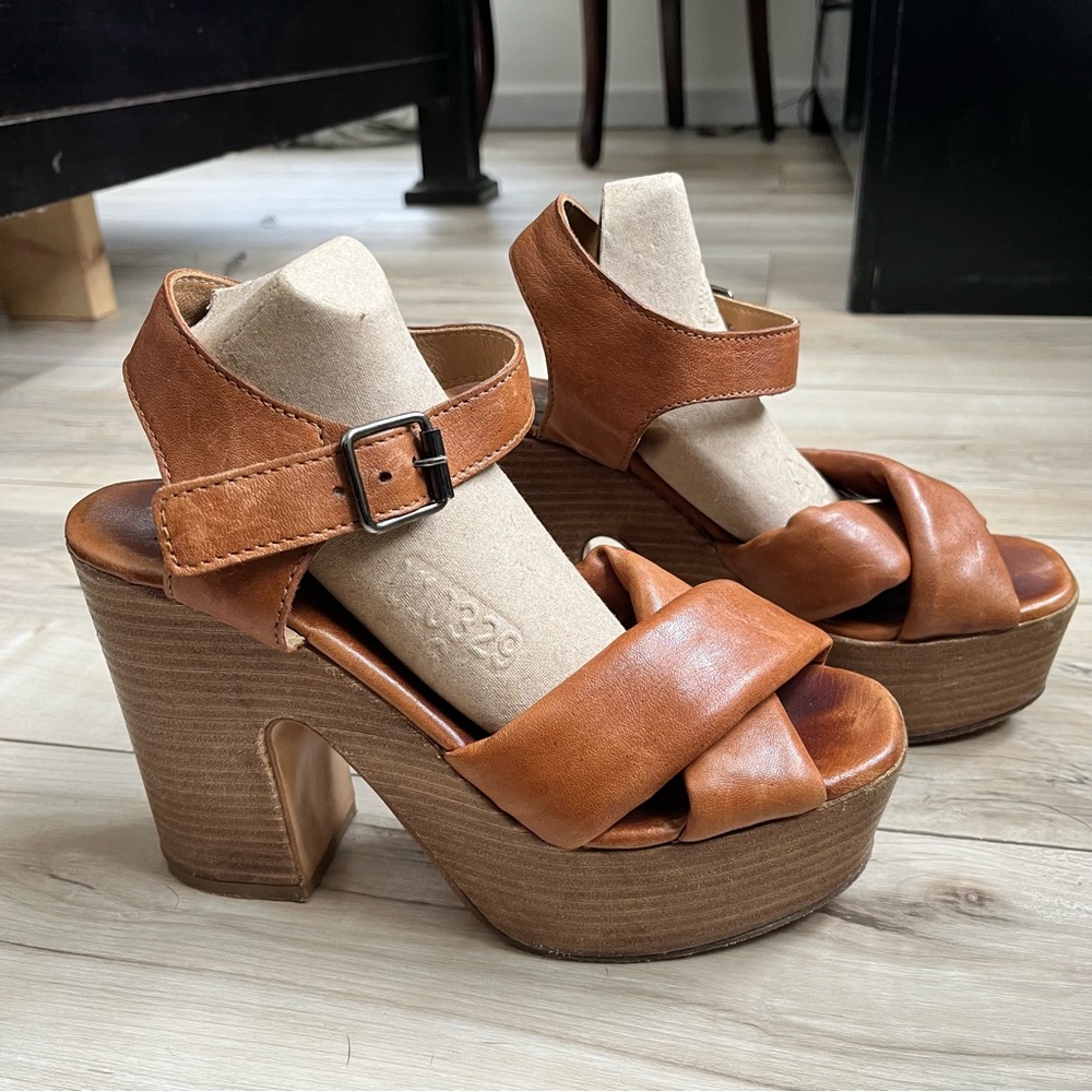 Women's MOMA tan Italian Leather Platform Sandals Sz 38 chunky heel boho luxury